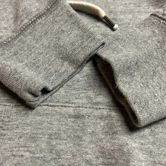 AE cotton sweatshirt- like new! - Picture 5 of 6